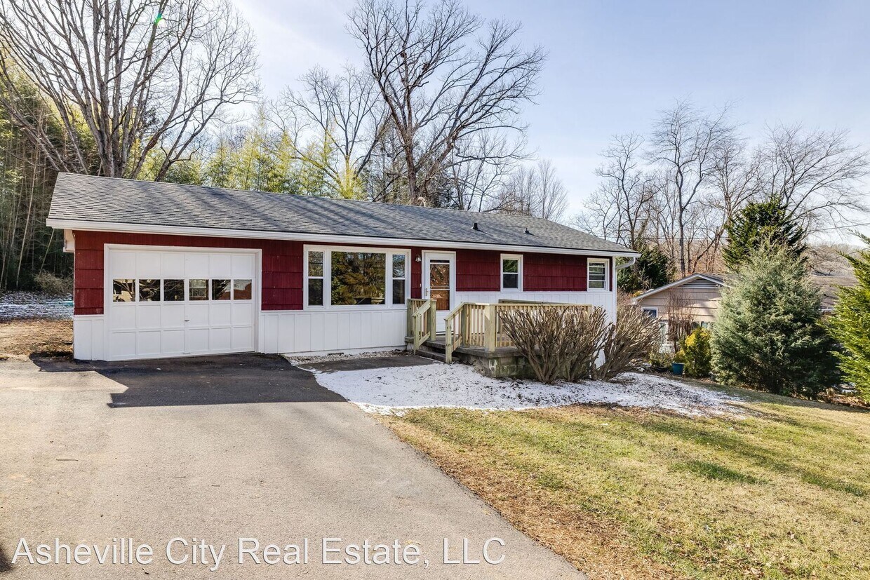 Primary Photo - 3 br, 1 bath House - 13 Wentworth Avenue