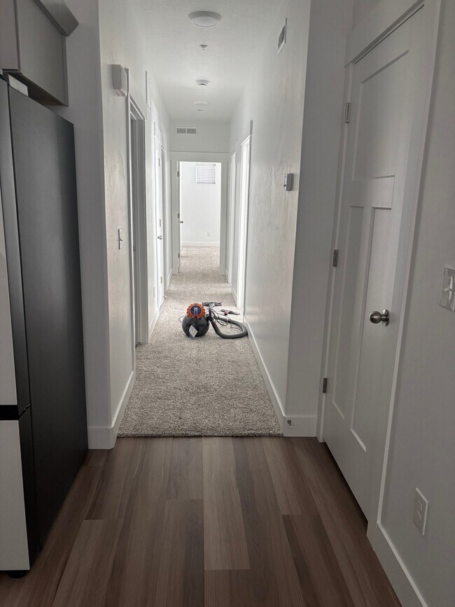 Building Photo - 13483 Commodus Dr