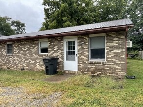 Building Photo - 1741 Newark Rd