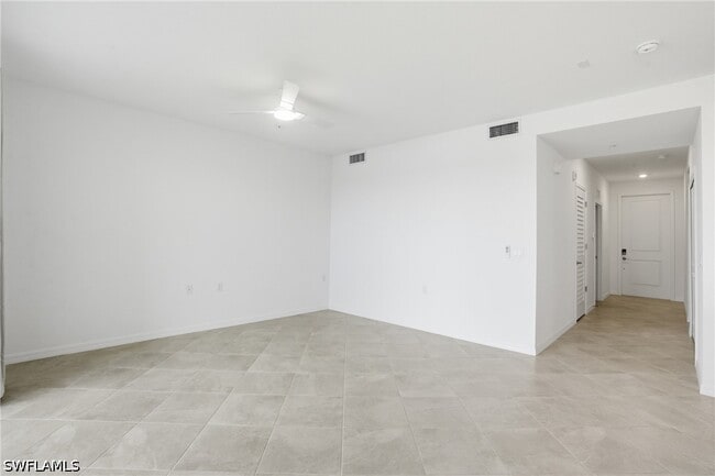 Building Photo - 15405 Grn Acrs Ave