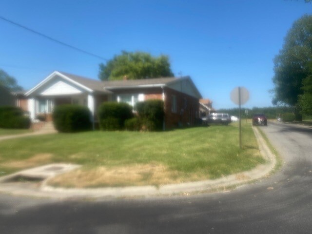 Foto principal - 830 Circle Dr