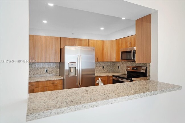 Building Photo - 5101 Collins Ave