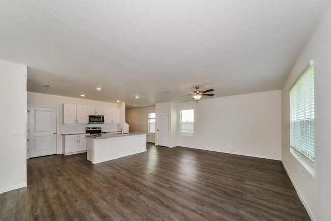 Building Photo - 4025 Shady Foxtail Ct