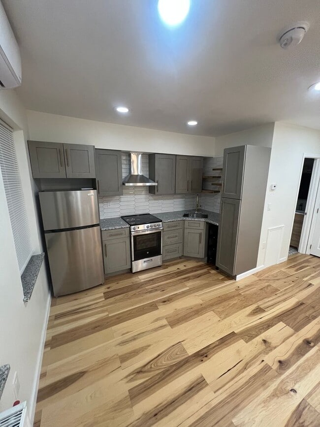 Photo - 1100 Lincoln Ave Apartment