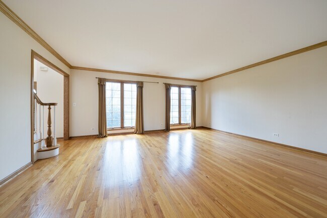 Building Photo - 1310 Steeplechase