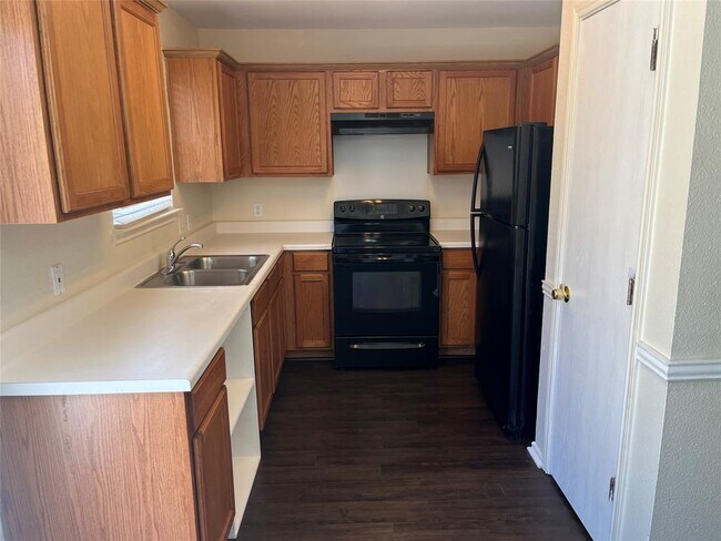 Foto del edificio - 16301 Hamilton Point Cir