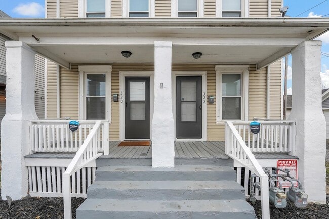 Building Photo - 320-322-322 Stanaford Pl
