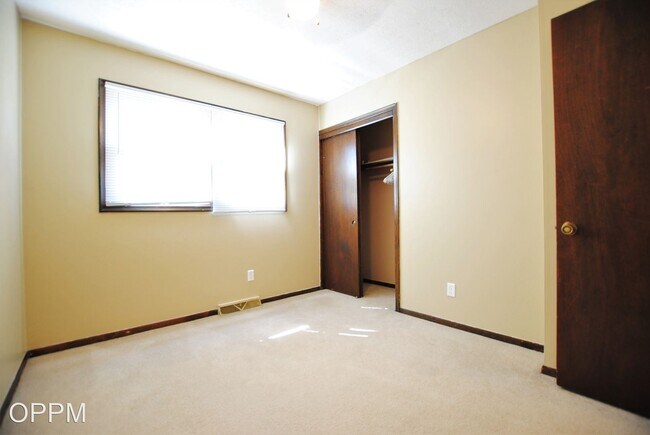 Building Photo - 4 br, 1.5 bath House - 9415 Jaynes St.