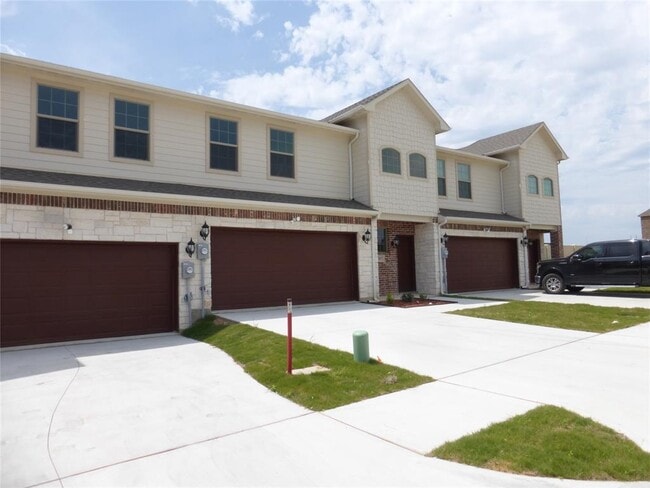 Building Photo - 1203 Salma Jameel Ct