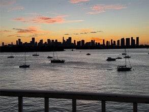 Building Photo - 1228 West Ave