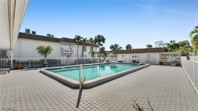 Building Photo - 1830 Maravilla Ave