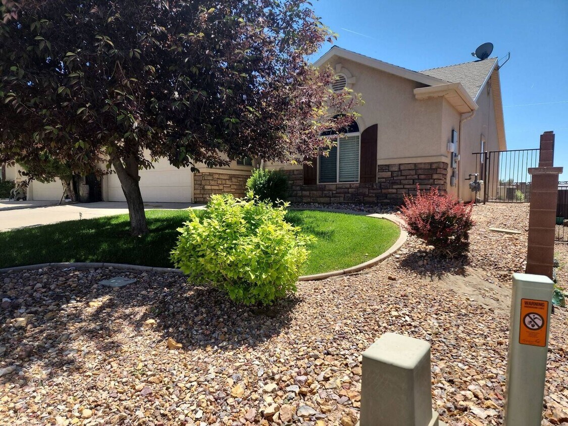 Foto principal - Southern View Subdivision Townhome