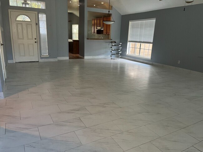 Foto del edificio - 2318 Pheasant Creek Dr