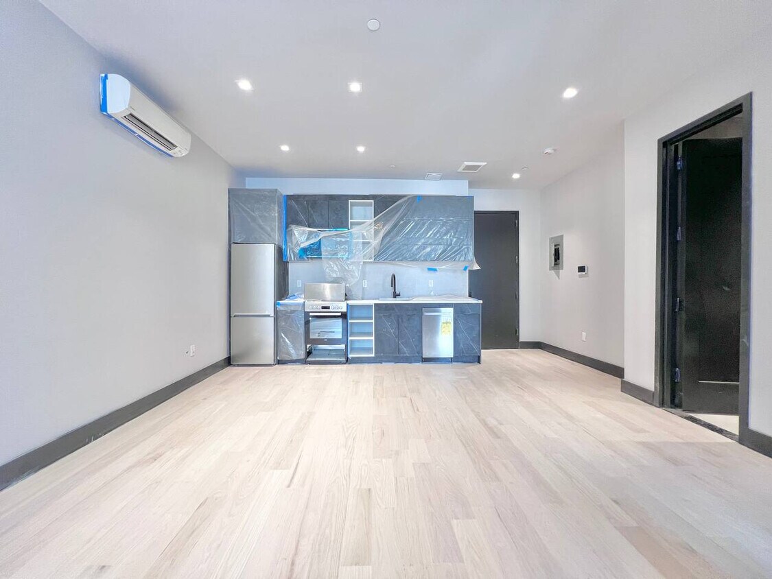 Foto principal - 193 Greenpoint Ave