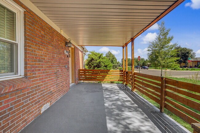 Foto del edificio - 2991 Hudson St