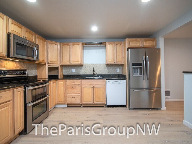 Foto del edificio - 3br Totem Lake Condo Big Open Flr Plan