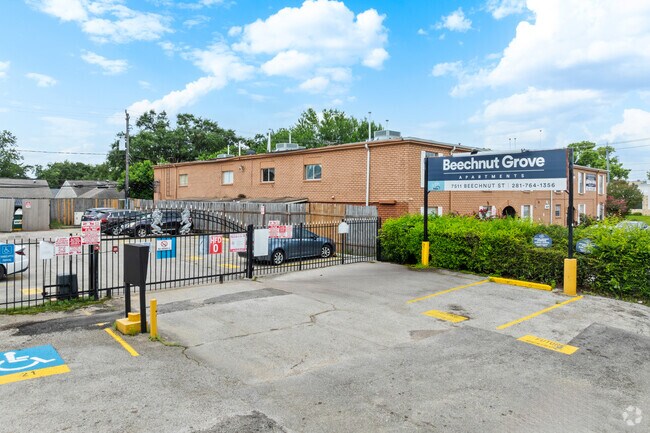Fotografía del edificio - Beechnut Grove