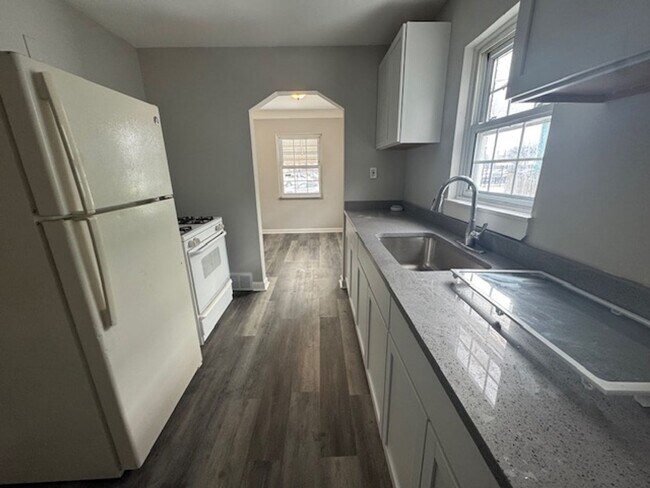 Foto del edificio - Four Bedrooms!