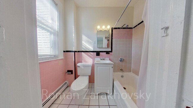 Foto del edificio - 1 Ashford Ct