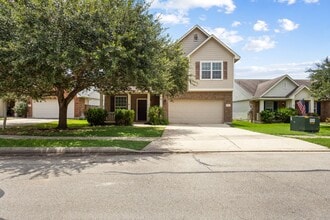 Building Photo - 157 Carmel Dr