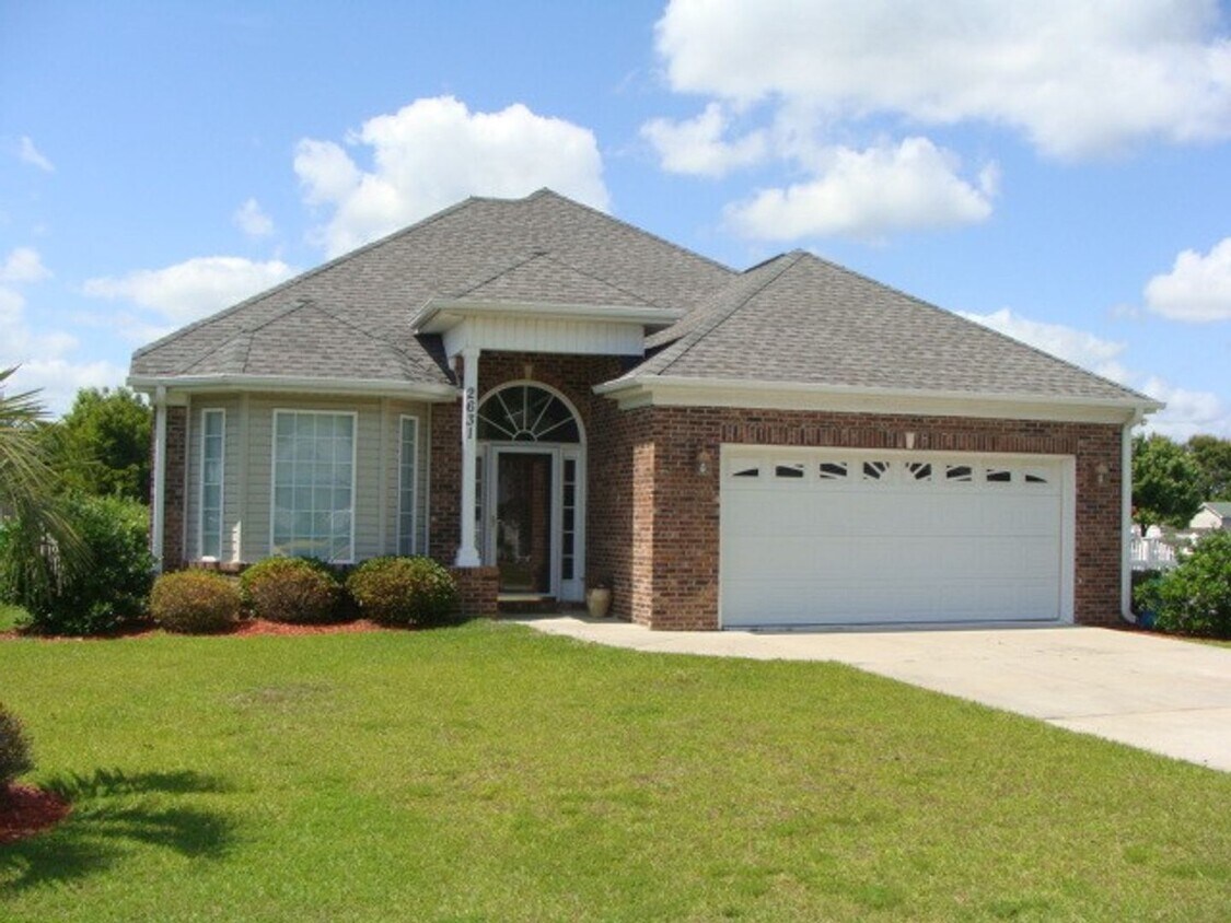 Primary Photo - 3 Bedroom, 2 Bath, Unfurnished Home with L...