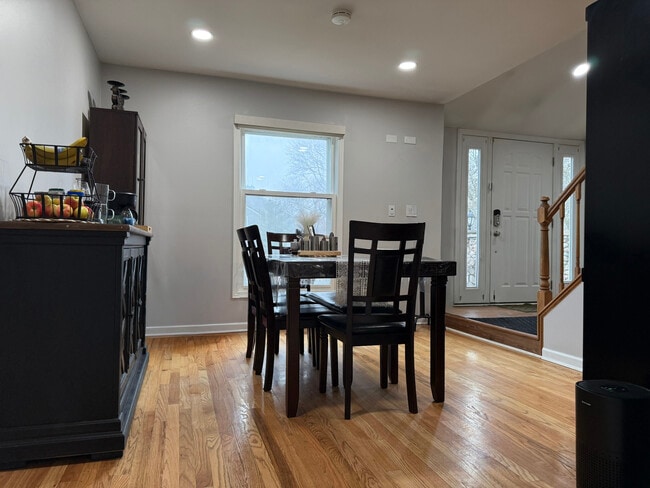 Building Photo - 1 S Stonington Dr