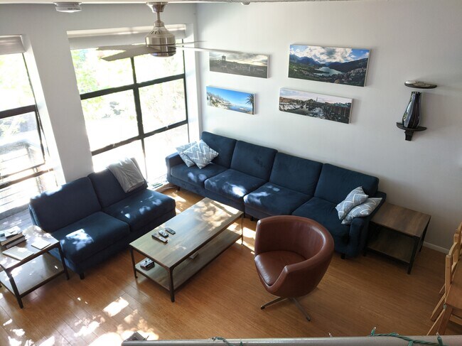 Building Photo - 13 City Limits Cir