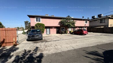 Building Photo - 612 8th St