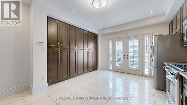 Building Photo - 30 Mallingham Ct