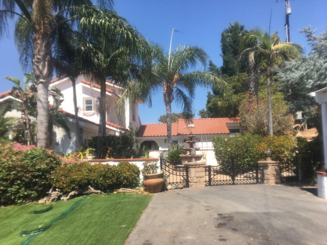 Primary Photo - 2308 Canyon View Rd