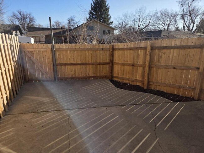 Foto del edificio - 1520 Stuart St