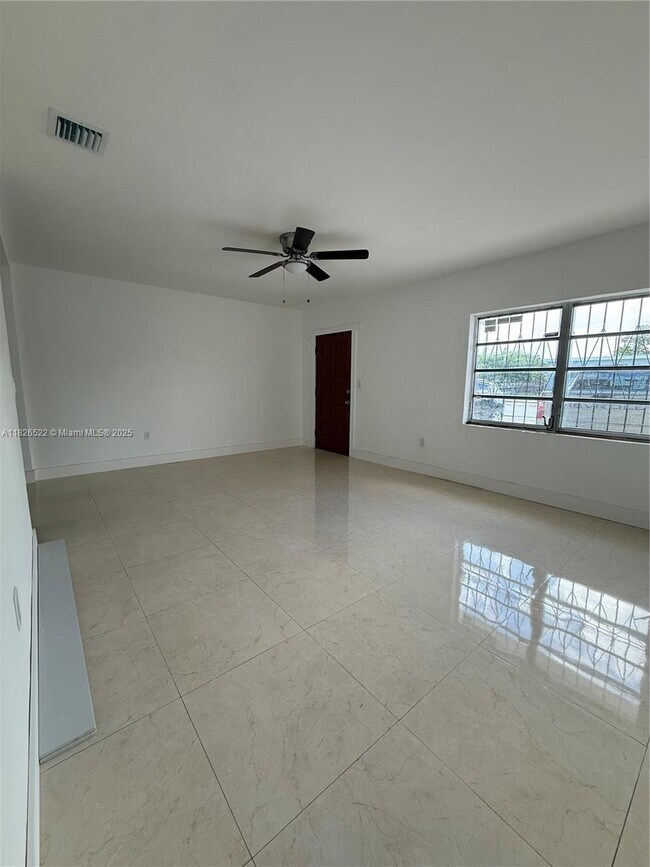 Foto del edificio - 7140 SW 4th St