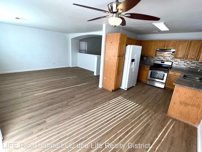 Building Photo - 3 br, 2.5 bath House - 6389 Angelita View Ave