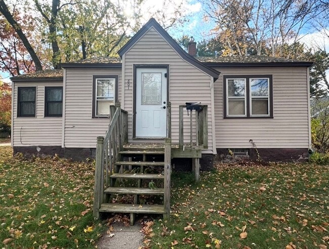 Foto del edificio - Click the “Apply Now” button or email wapmrentals@gmail.com for a prompt response.