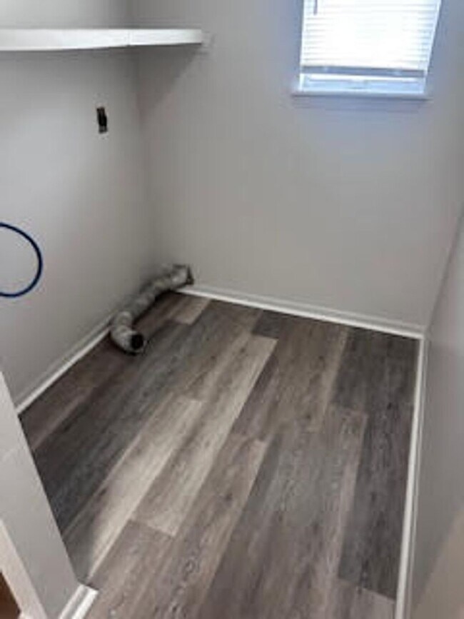 Foto del edificio - 1516 Kraft Ave