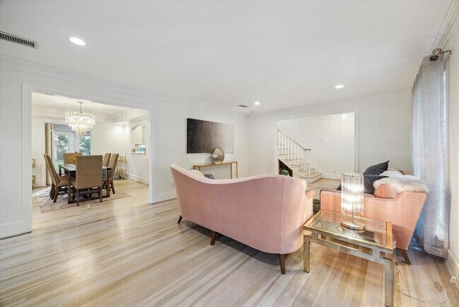 Foto del edificio - 6420 Buffalo Speedway