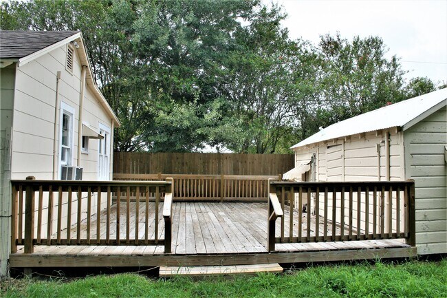 Foto del edificio - 6622 Church St