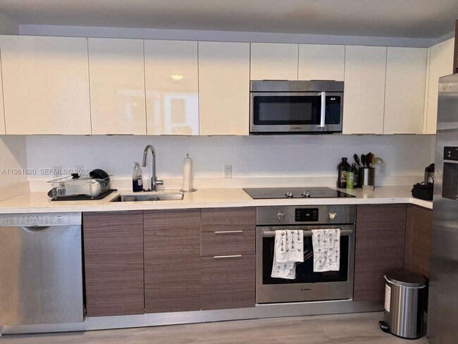 Foto del edificio - 1010 SW 2nd Ave