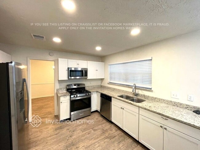 Foto del edificio - 16907 Elmwood Glen Ct
