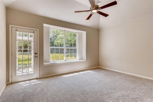 Foto del edificio - 9132 Fainwood Ln