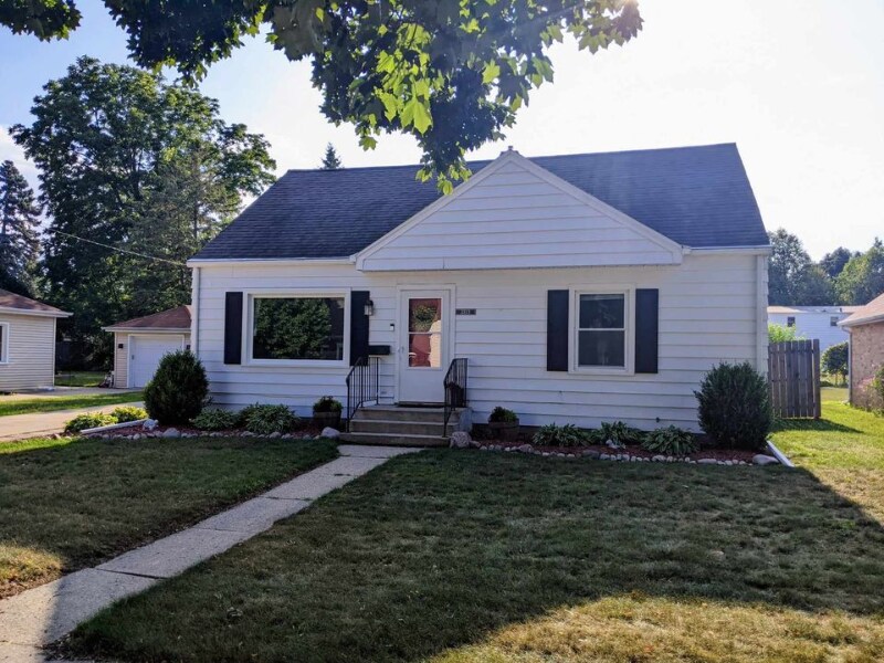 2113 N Division St, Appleton, WI 54911 House Rental in Appleton, WI