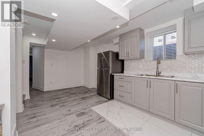 Building Photo - 29 Jessop Dr
