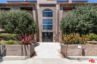 Building Photo - 8541 Alcott St