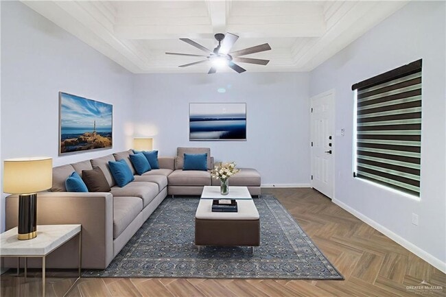 Building Photo - 9 Aurora Ln