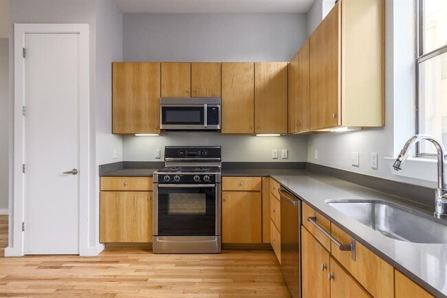 Foto del edificio - 6000 S Congress Ave