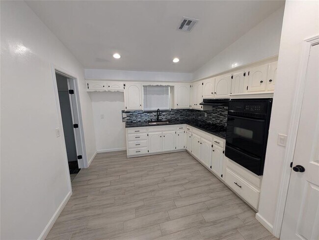 Foto del edificio - 2701 SE 46th St