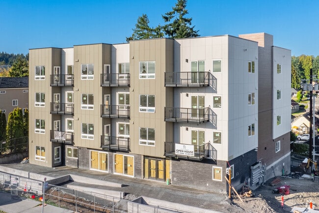 Building Photo - Colby Heights