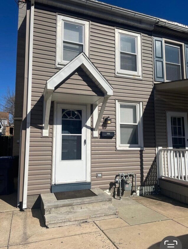 Foto principal - 252 S 10th St