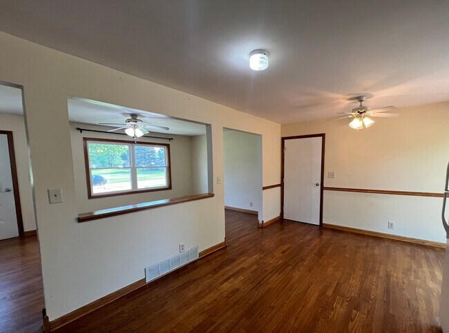 Building Photo - 280 Ozier Dr