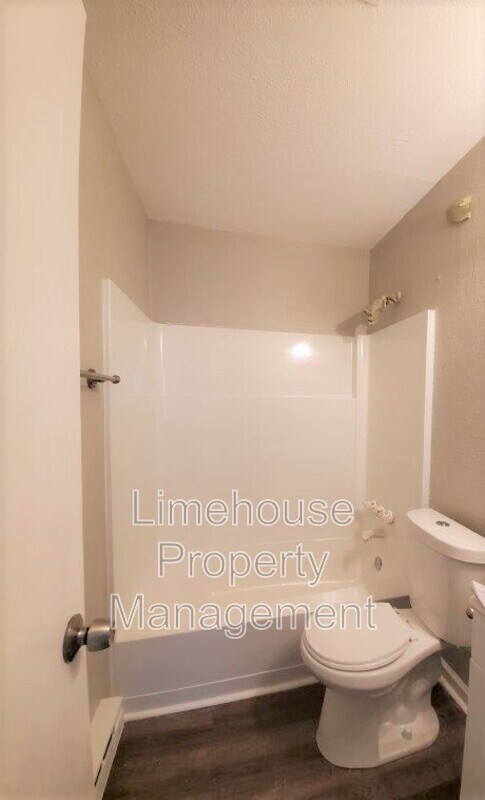 Building Photo - 2642 E Ocean View Ave